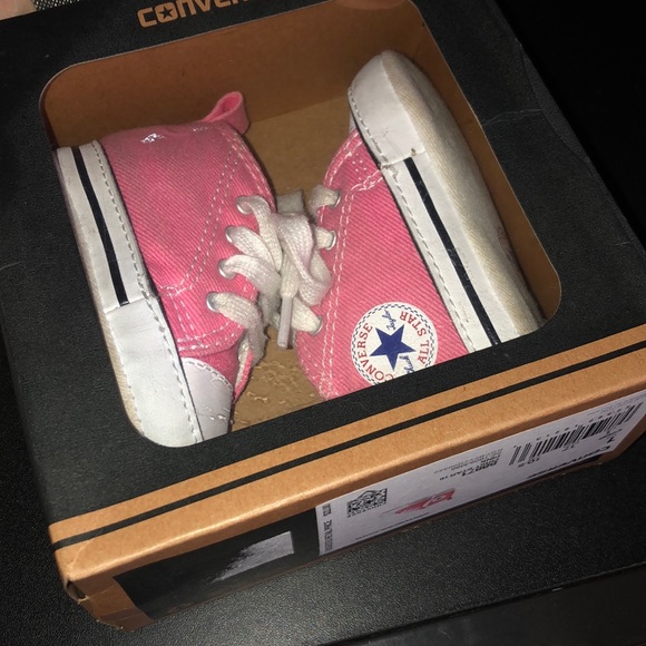 Pink converse 💕 - Picture 4 of 4